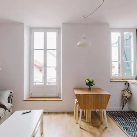 Apartment Halles Et Cote Des Basques