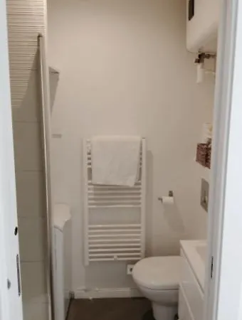 Halles Et Cote Des Basques Apartment *